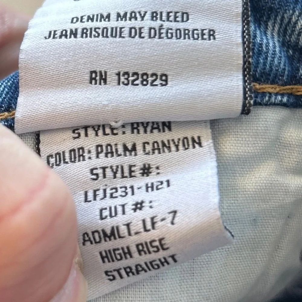 BRAND NEW Lovers and Friends Sustainable Distressed Straight Leg Jeans Blue 24